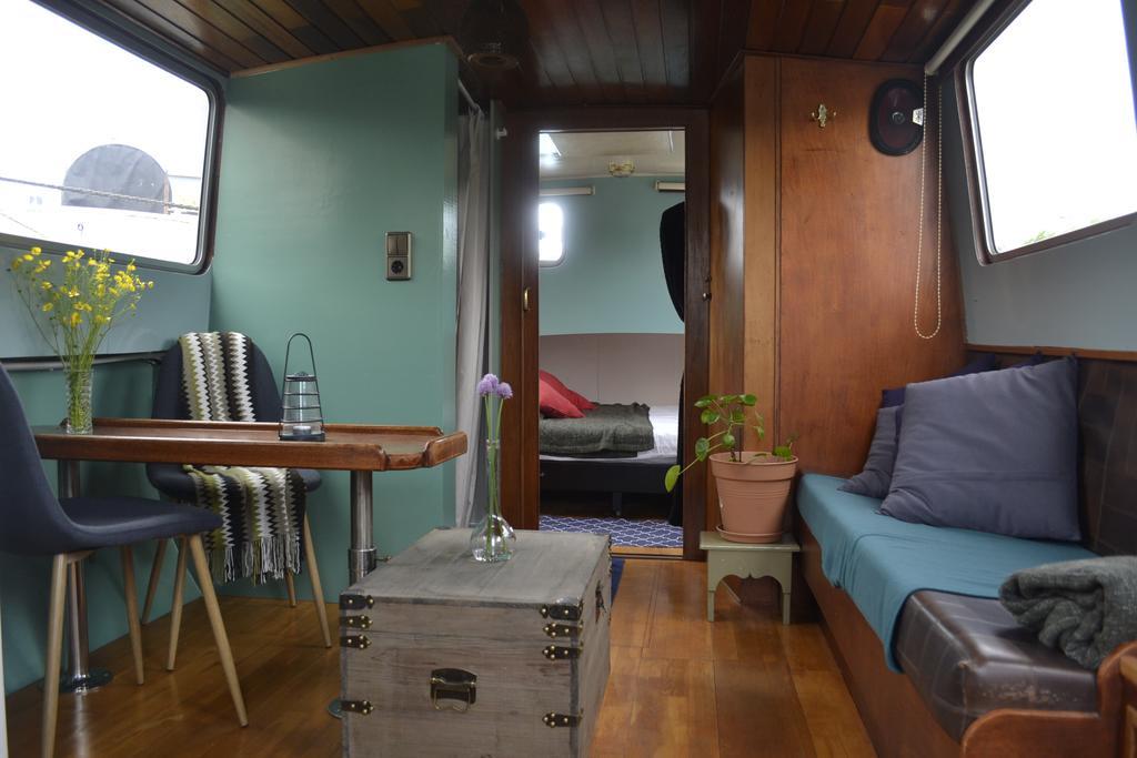 Floating B&B Amsterdam Exterior photo