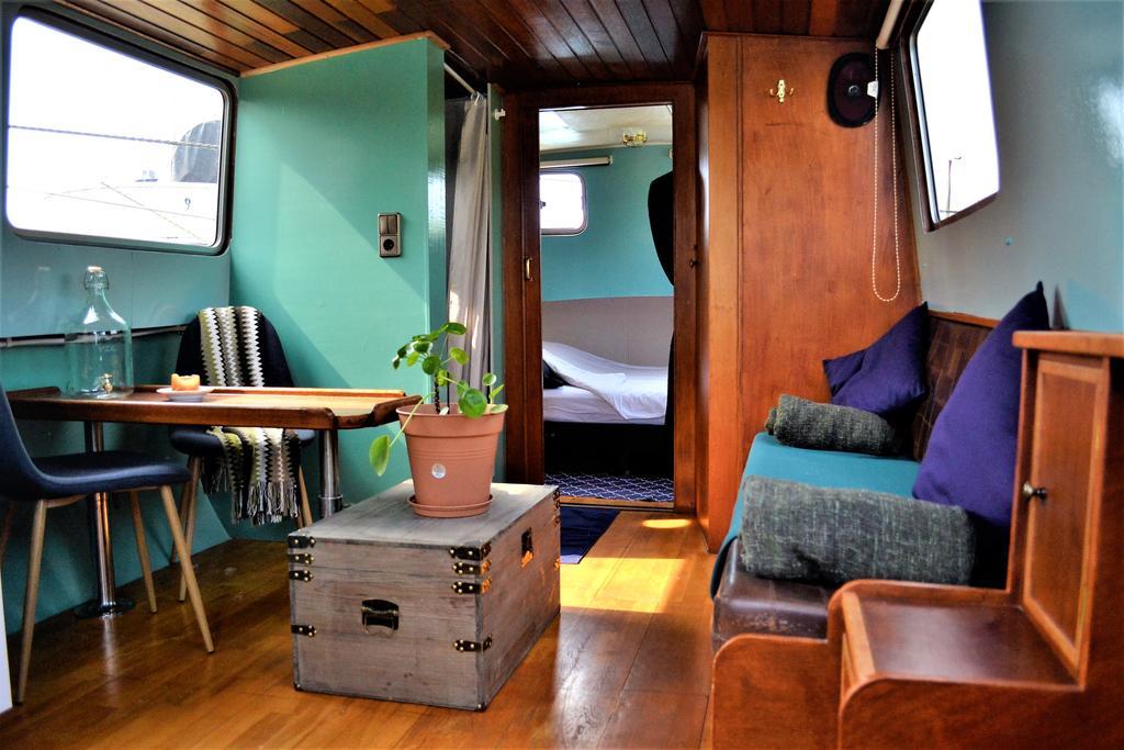 Floating B&B Amsterdam Exterior photo